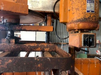 Sunbeam Twin Box Electric Wool Press