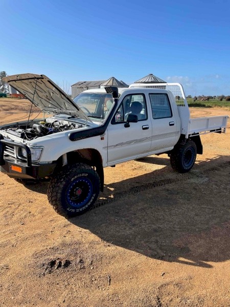 1996 Toyota Hilux DC Ute