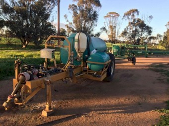 Goldacres 3000L  tank and Pump