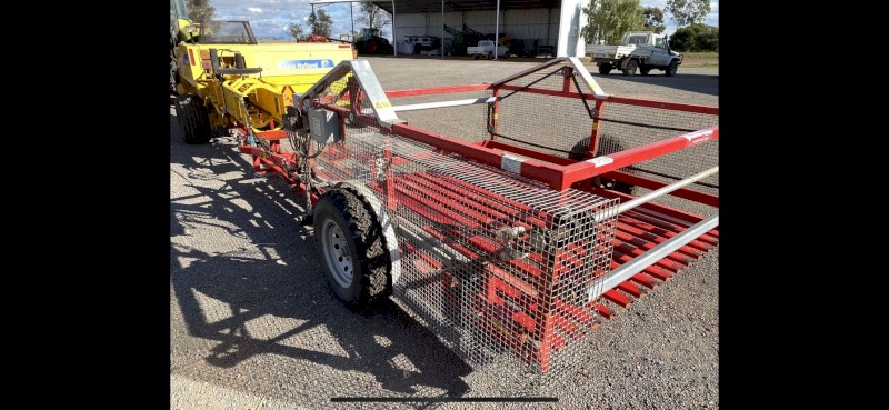 Steffen Systems Bale Accumulator