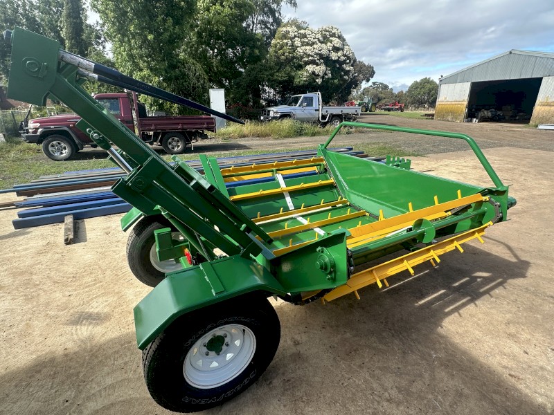 New Round Bale Elsworth Feeders