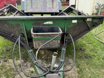 True Line Bale Cart