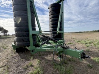 KINNEAR FOLD UP TRUCK TYRE ROLLERS 
