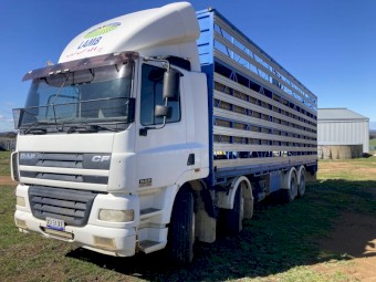 2007 DAF CF 430 Truck and Stock Crate