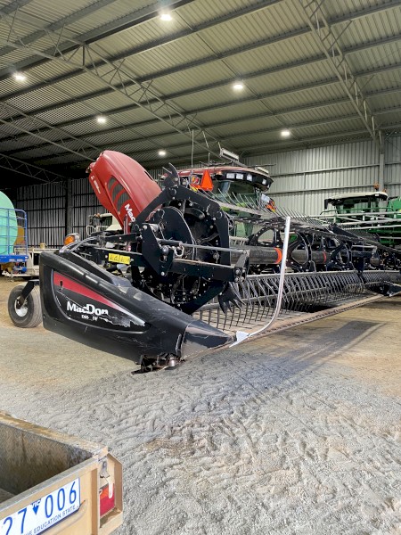 2016 M155 MacDon 2016 D65 30 Foot