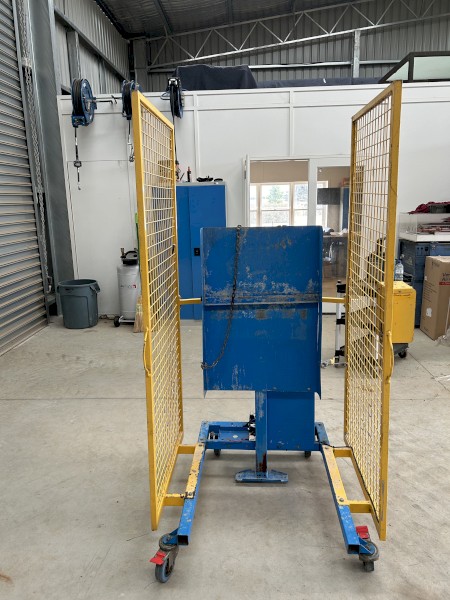 Wheelie Bin Lifter