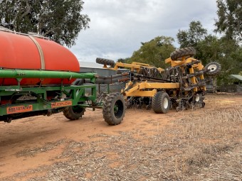 Moisture Manager Airseeder and Ausplow Aircart