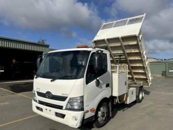 2013 Hino 300 4 x 2 Tipper Truck