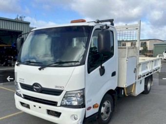 2013 Hino 300 4 x 2 Tipper Truck