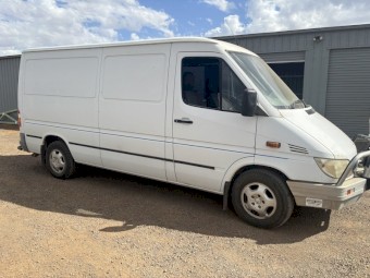 2001 Mercedes 308CDI Sprinter Van