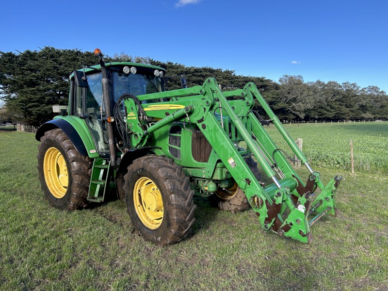 2007 John Deere 6530 Premium Tractor Loader