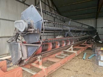 Case IH 2166 Header with 1010 Front