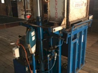 (A133) - Stevlyon Mini-Matic Wool Press