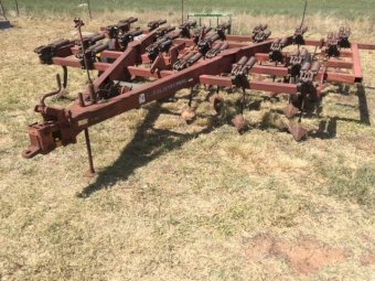 Under Auction - (A133) - IH 2-11 Scarifier 