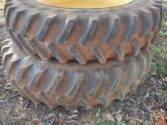 1995 John Deere 8300 Tractor