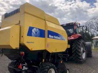 (A137) - 2009 New Holland BR 7070 Round Baler