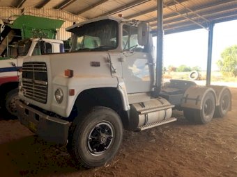 1984 Ford Louisville 9000 Truck