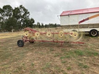 (A141) - Kelly Hay Rake