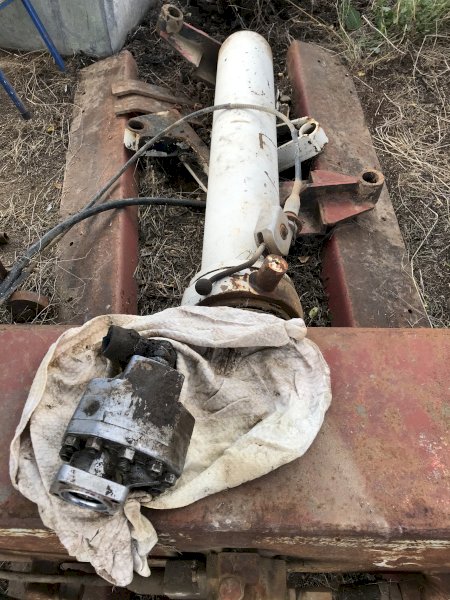 Tipping Tray Hoist