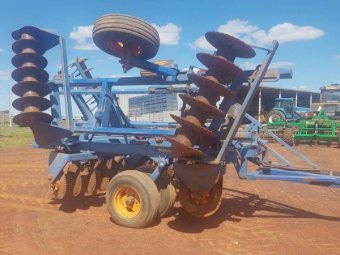 (A141) - 48 Plate Grizzly Offset Disc Plough