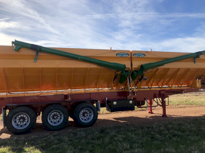 Under Auction - (A153)  NEW Norrish 40ft Seed & Fertiliser Grouper on Howard Porter 40ft Skel Trailer 