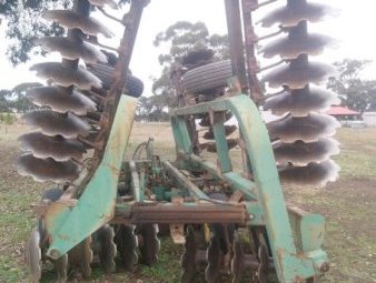 John Deere 335 Tandem Offset Discs