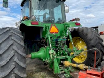 John Deere 8320 Tractor