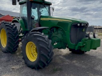 John Deere 8320 Tractor