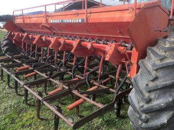 Massey Ferguson 80 combine