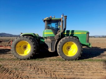 John Deere 9400 Articulated Tractor