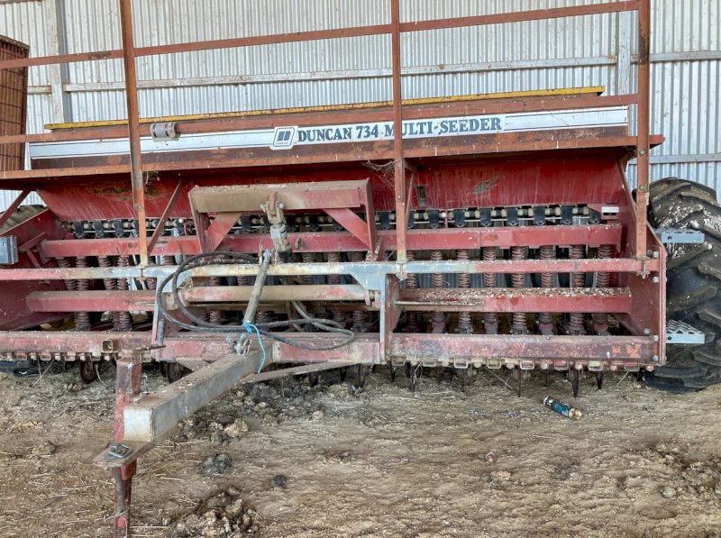 Duncan 734 Multi Seeder 23 run Triple Disc