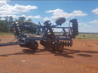 (A146) - 48 Plate Grizzly Offset Disc Plough