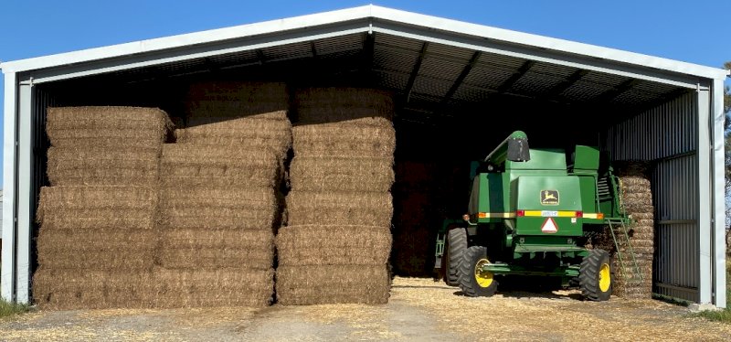 180mt Vetch Hay 600kg 8x4x3 Bales + Freight