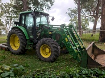 Under Auction - (A147) - 2013 John Deere 6330 Tractor 
