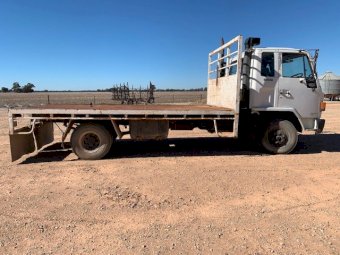 Isuzu 500 Farm Truck