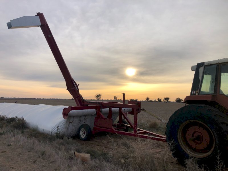 Grain Bag Outloader
