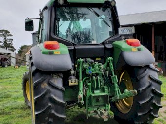 2009 John Deere 6330 Tractor