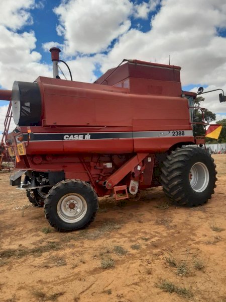 2002 Case IH 2388 Header with Front & Trailer