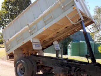 2006 Hino  FG1J Tipper Truck with Grain Body