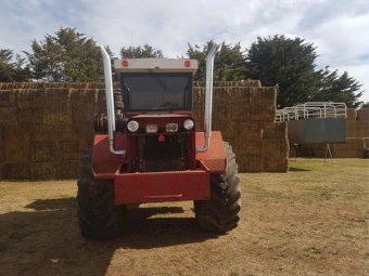 International Acremaster M-330-M Tractor