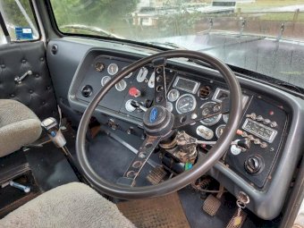 Under Auction - (A153)  1990 Ford LTL9000 Prime Mover 