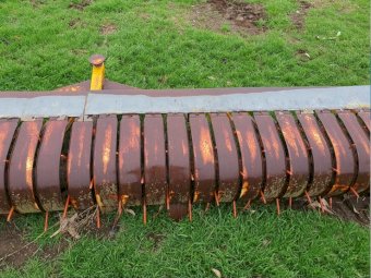Runwoldt - Leith Engineering Pea Pick Up Front Attachment