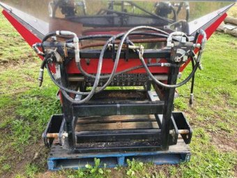 Viking 1500 Belt Spreader