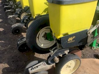 Norseman 8 Row Techni Plant Unit on JD 1720 8m Bar