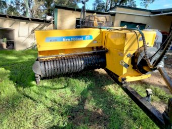 NEW HOLLAND 5060 SMALL SQUARE BALER