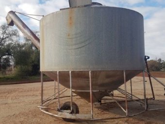 25 tonne Field Bin with 12" Unload Auger