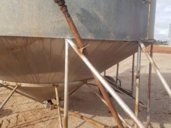 25 tonne Field Bin with 12" Unload Auger