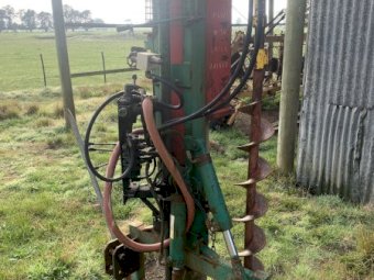 Munro Post Driver
