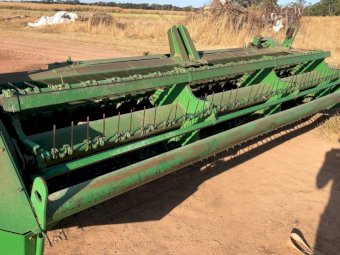 John Deere 4890 Windrower with 2 Fronts