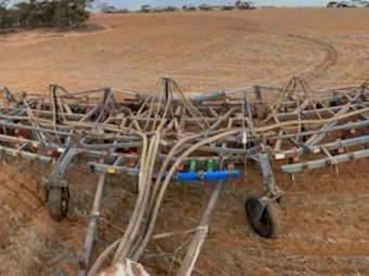 45' Flexicoil 820 Air Seeder Bar